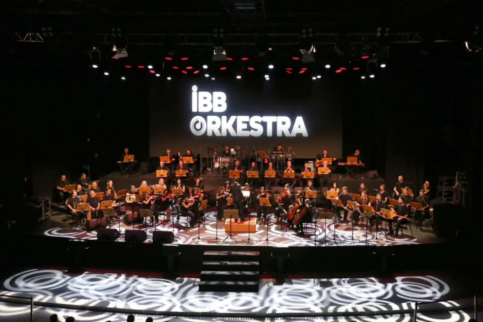 1 İBB ORKESTRA 21 HAZİRAN DÜNYA MÜZİK GÜNÜ 'ŞARKILARLA MEMLEKET TARİHİ' HARBİYE CEMİL TOPUZLU AÇIK HAVA TİYATROSU KONSERİ