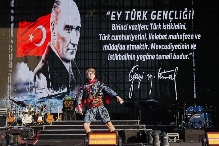 1 İBB GENÇLİK HALK DANSLARI TOPLULUĞU - 19 MAYIS ATATÜRK'Ü ANMA, GENÇLİK VE SPOR BAYRAMI'NI MALTEPE ETKİNLİK ALANI'NDA BÜYÜK BİR COŞKUYLA KUTLADIK