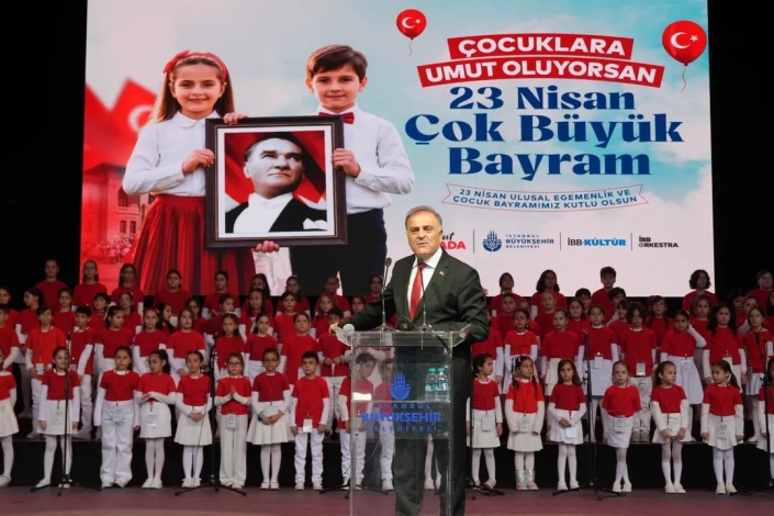 23 NİSAN ULUSAL EGEMENLİK VE &Ccedil;OCUK BAYRAMI - İBB İSTANBUL &Ccedil;OCUK KOROSU VE İBB İSTANBUL GEN&Ccedil;LİK HALK DANSLARI TOPLULUĞU - HARBİYE CEMİL TOPUZLU A&Ccedil;IK HAVA TİYATROSU