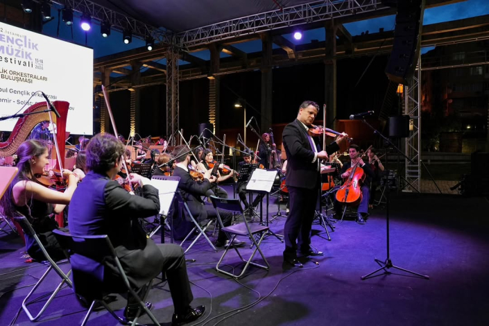 6 2. İSTANBUL GENÇLİK MÜZİK FESTİVALİ