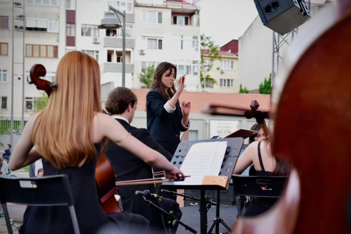 8 2. İSTANBUL GENÇLİK MÜZİK FESTİVALİ