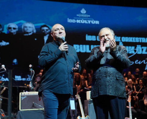 2 BULUTSUZLUK ÖZLEMİ & İBB GENÇLİK ORKESTRASI 'BULUTSUZLUK ÖZLEMİ: SENFONİ' HARBİYE CEMİL TOPUZLU AÇIK HAVA TİYATROSU KONSERİ